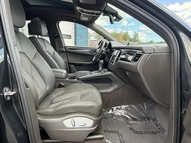 2017 Porsche Macan Macan