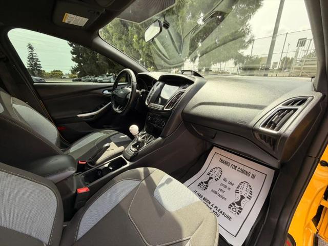 2017 Ford Focus ST