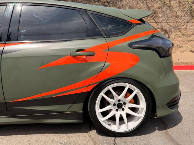 2017 Ford Focus ST