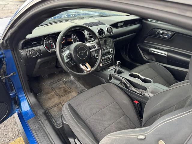 2017 Ford Mustang V6