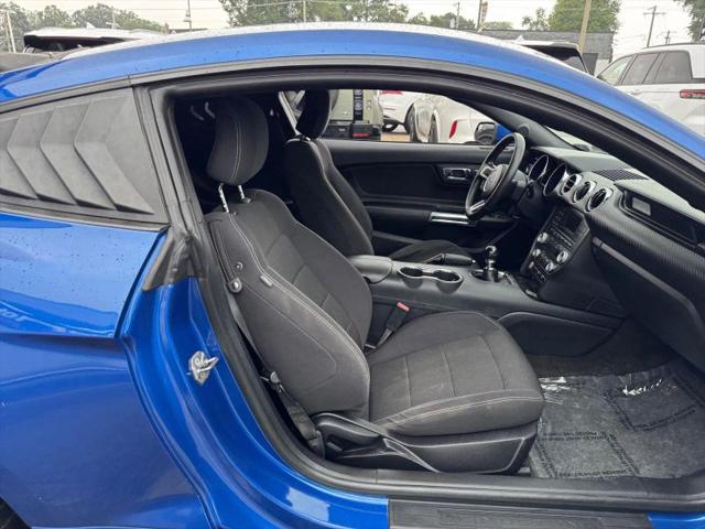 2017 Ford Mustang V6