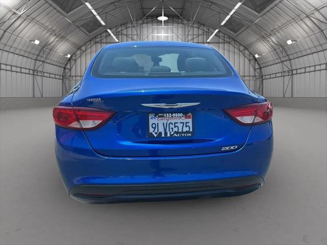 2017 Chrysler 200 Touring