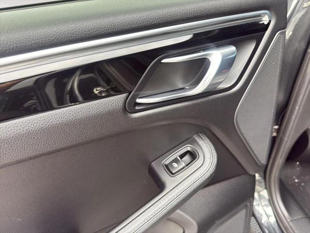 2018 Porsche Macan Base
