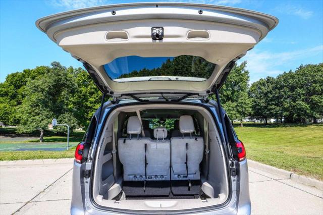 2021 Chrysler Pacifica Touring L