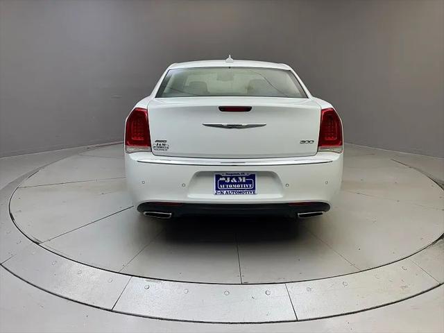 2015 Chrysler 300 Limited