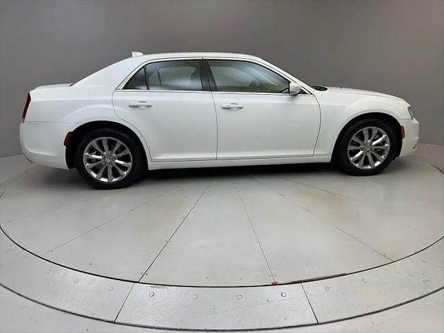 2015 Chrysler 300 Limited