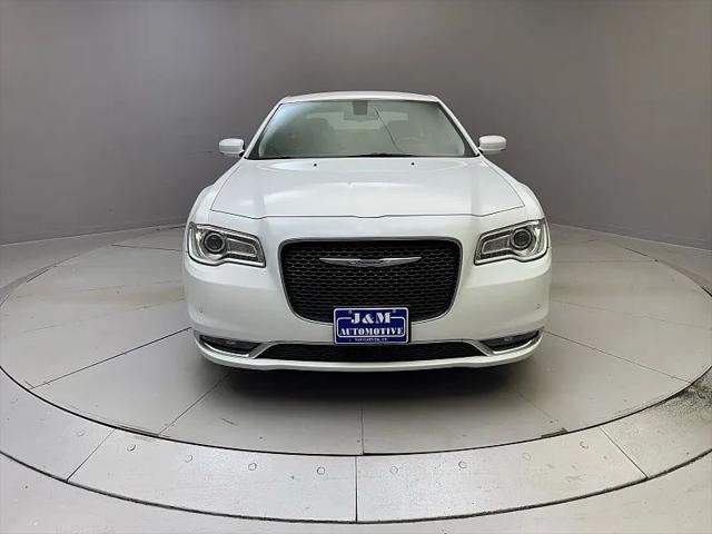 2015 Chrysler 300 Limited