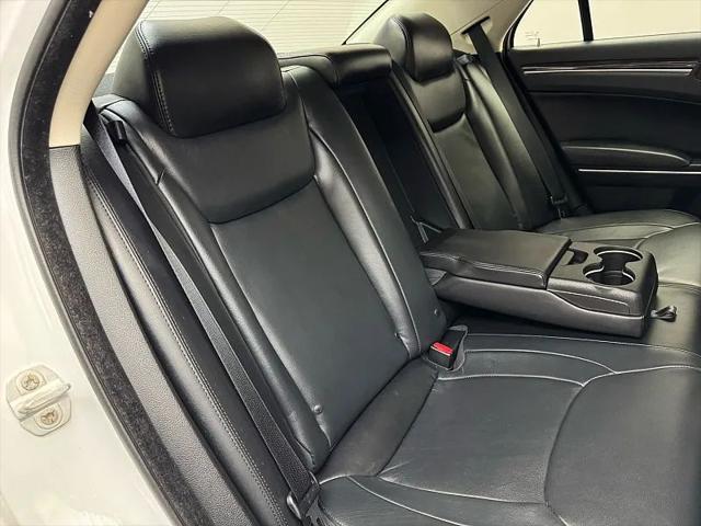 2015 Chrysler 300 Limited