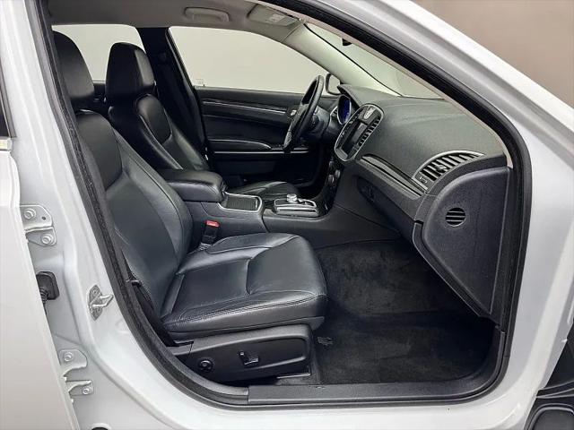 2015 Chrysler 300 Limited