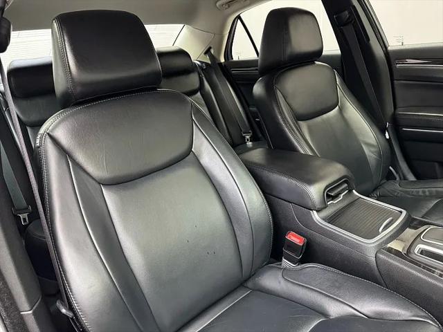 2015 Chrysler 300 Limited