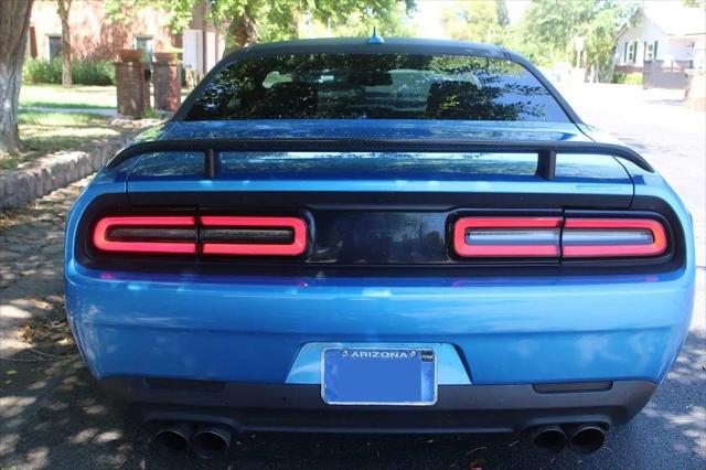 2016 Dodge Challenger 392 Hemi Scat Pack Shaker