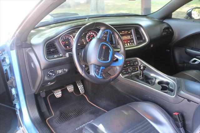 2016 Dodge Challenger 392 Hemi Scat Pack Shaker