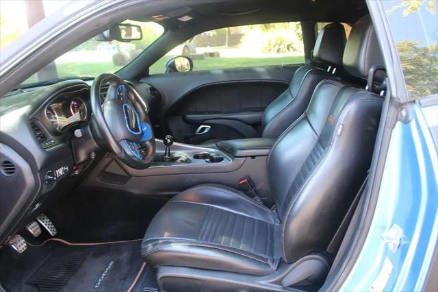 2016 Dodge Challenger 392 Hemi Scat Pack Shaker