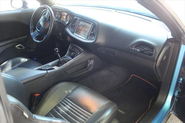 2016 Dodge Challenger 392 Hemi Scat Pack Shaker