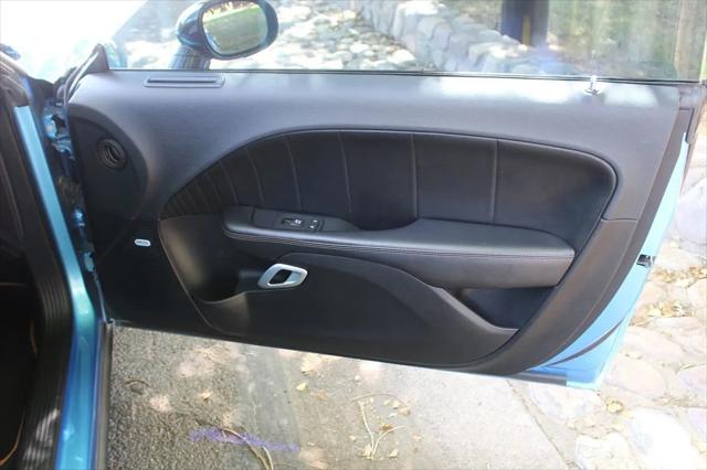 2016 Dodge Challenger 392 Hemi Scat Pack Shaker