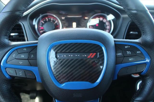 2016 Dodge Challenger 392 Hemi Scat Pack Shaker