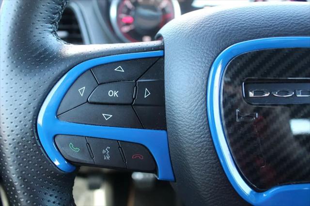 2016 Dodge Challenger 392 Hemi Scat Pack Shaker