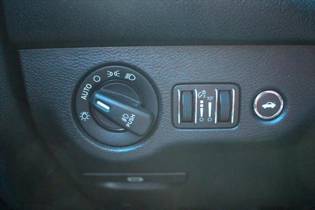 2016 Dodge Challenger 392 Hemi Scat Pack Shaker