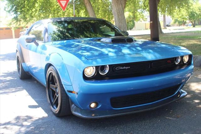 2016 Dodge Challenger 392 Hemi Scat Pack Shaker