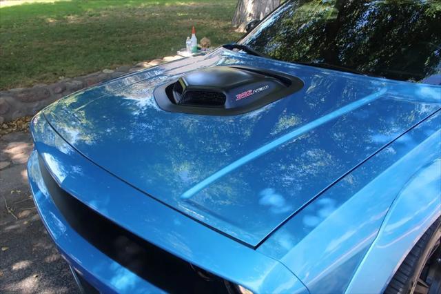 2016 Dodge Challenger 392 Hemi Scat Pack Shaker