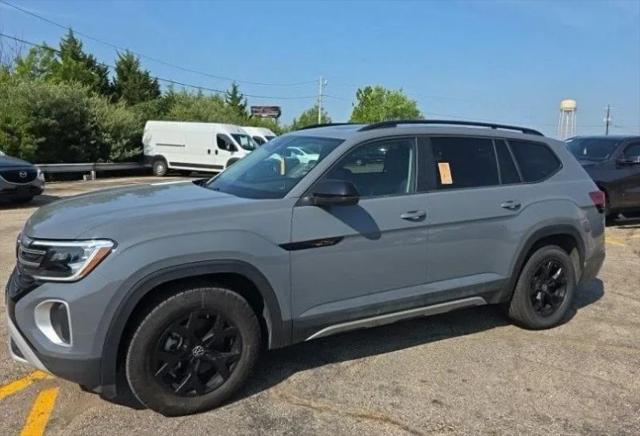 2024 Volkswagen Atlas 2.0T Peak Edition SE w/Technology for sale in Columbus, OH