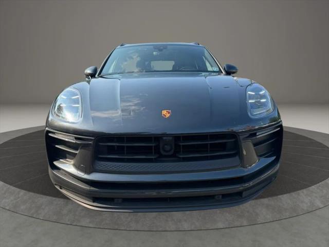 2022 Porsche Macan Base