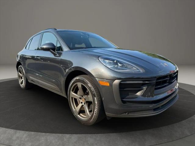 2022 Porsche Macan Base