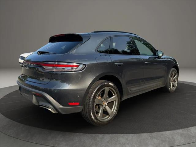 2022 Porsche Macan Base