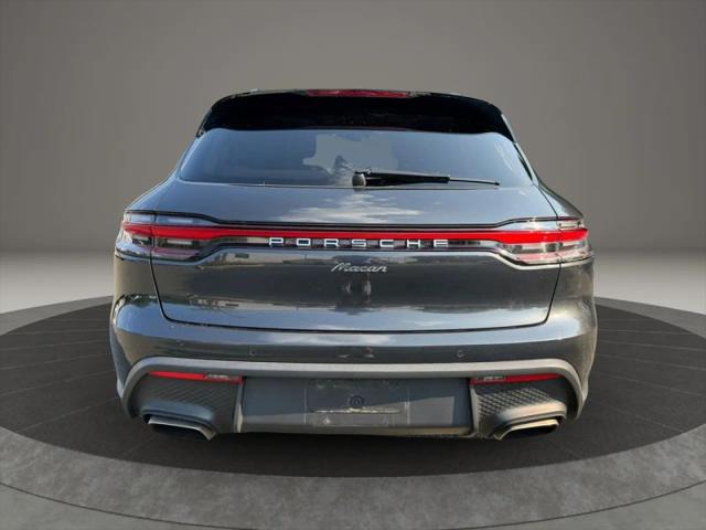 2022 Porsche Macan Base