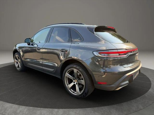 2022 Porsche Macan Base