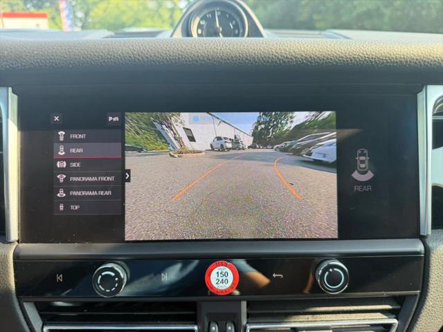 2022 Porsche Macan Base