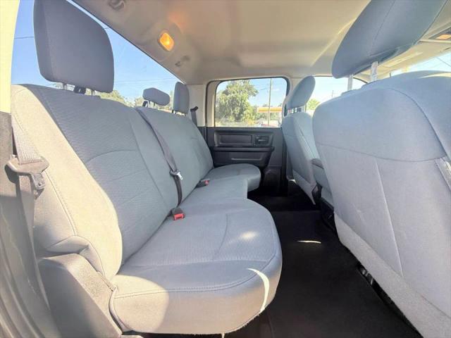 2017 Ram 1500 Express Crew Cab 4x4 57 Box