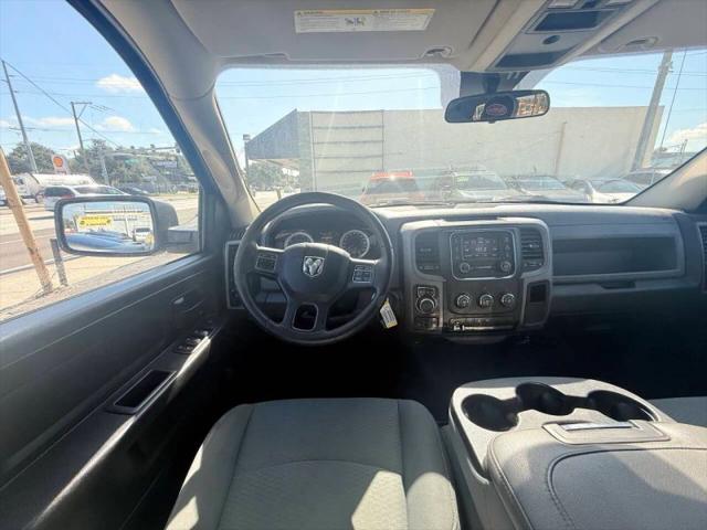 2017 Ram 1500 Express Crew Cab 4x4 57 Box