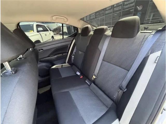 2021 Nissan Versa SV Xtronic CVT