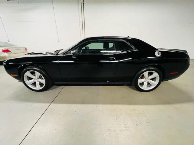 2016 Dodge Challenger SXT Plus