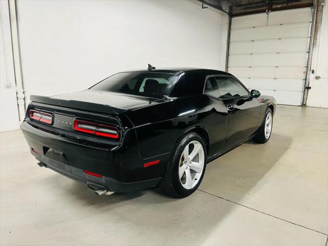 2016 Dodge Challenger SXT Plus