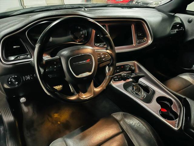 2016 Dodge Challenger SXT Plus