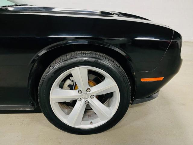 2016 Dodge Challenger SXT Plus