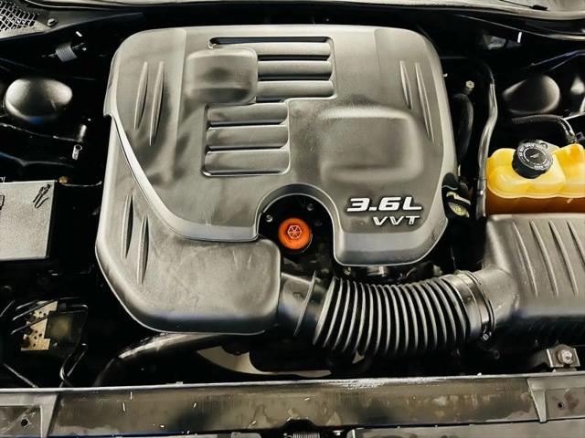 2016 Dodge Challenger SXT Plus