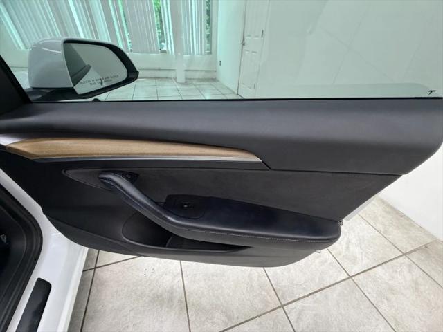 2021 Tesla Model 3 Standard Range Plus Rear-Wheel Drive