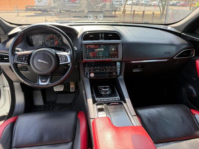 2018 Jaguar F-PACE S