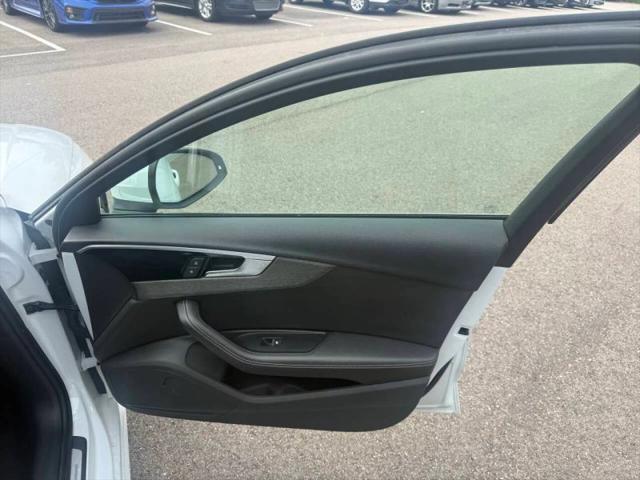 2022 Audi A4 Premium Plus 45 TFSI S line quattro S tronic