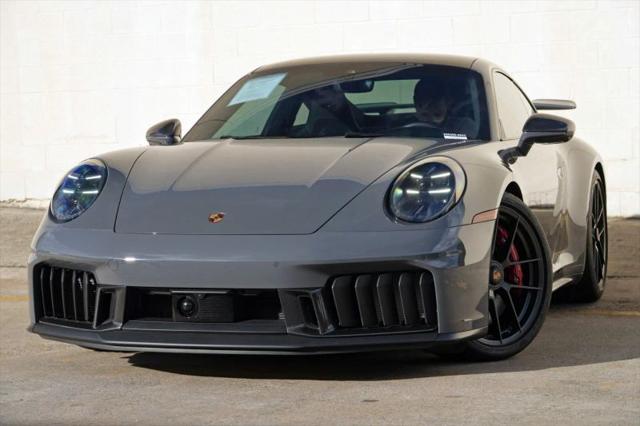 2025 Porsche 911 Carrera 4 GTS