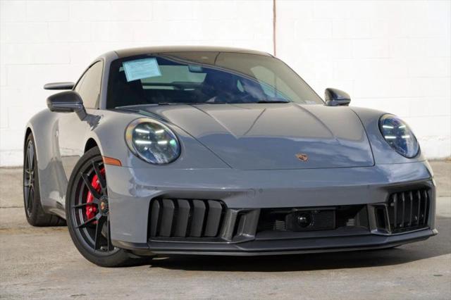 2025 Porsche 911 Carrera 4 GTS