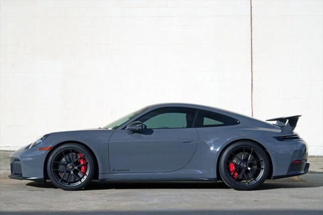 2025 Porsche 911 Carrera 4 GTS