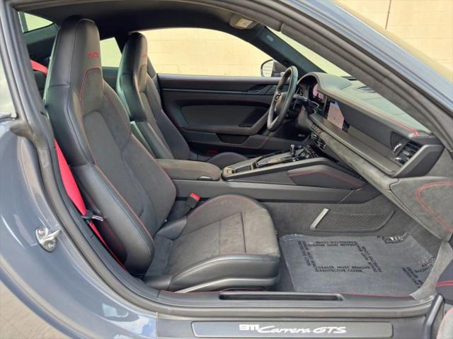 2025 Porsche 911 Carrera 4 GTS