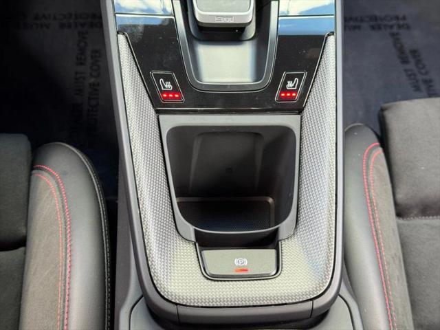 2025 Porsche 911 Carrera 4 GTS