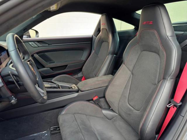 2025 Porsche 911 Carrera 4 GTS