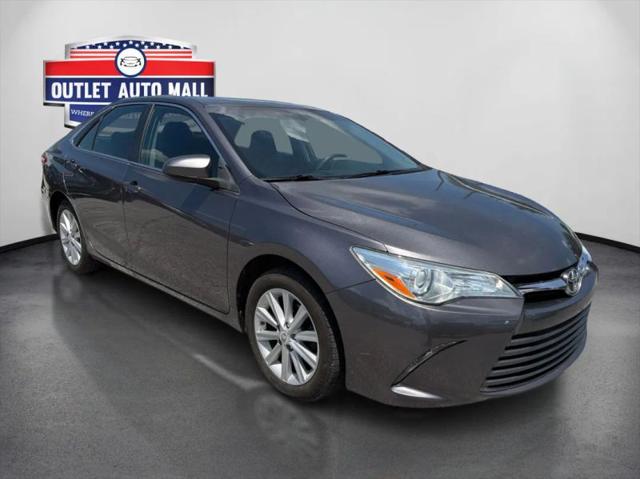 2016 Toyota Camry LE for sale in Okeechobee, FL