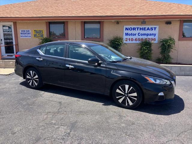 2021 Nissan Altima SV FWD for sale in Universal City, TX